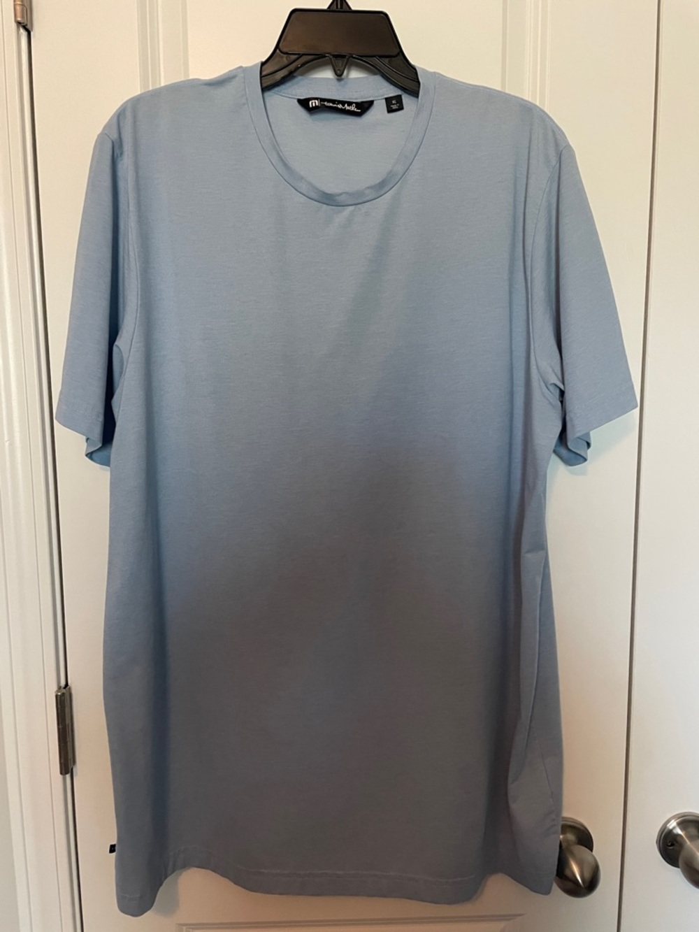 Travis Mathew light weight cotton base shirt